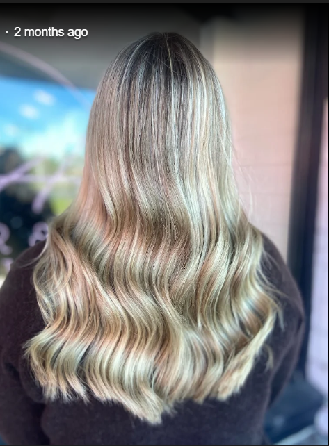 Beige blonde waves